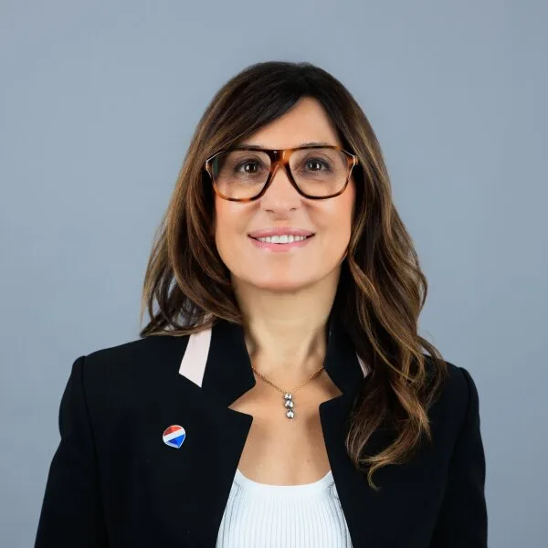 Foto Feza Velicangil