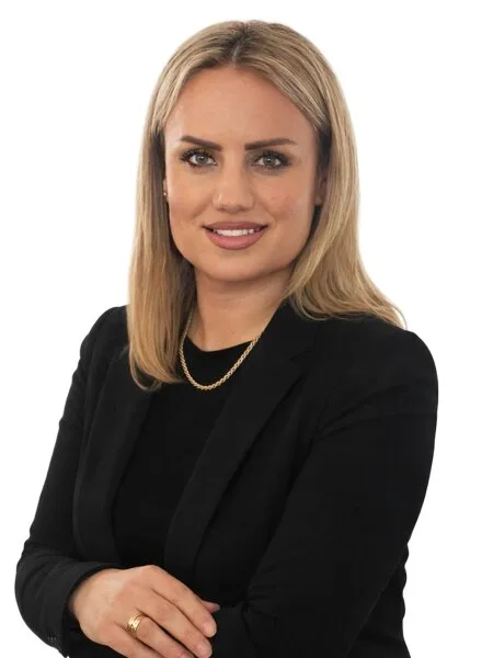 Foto Emi Hadzilari