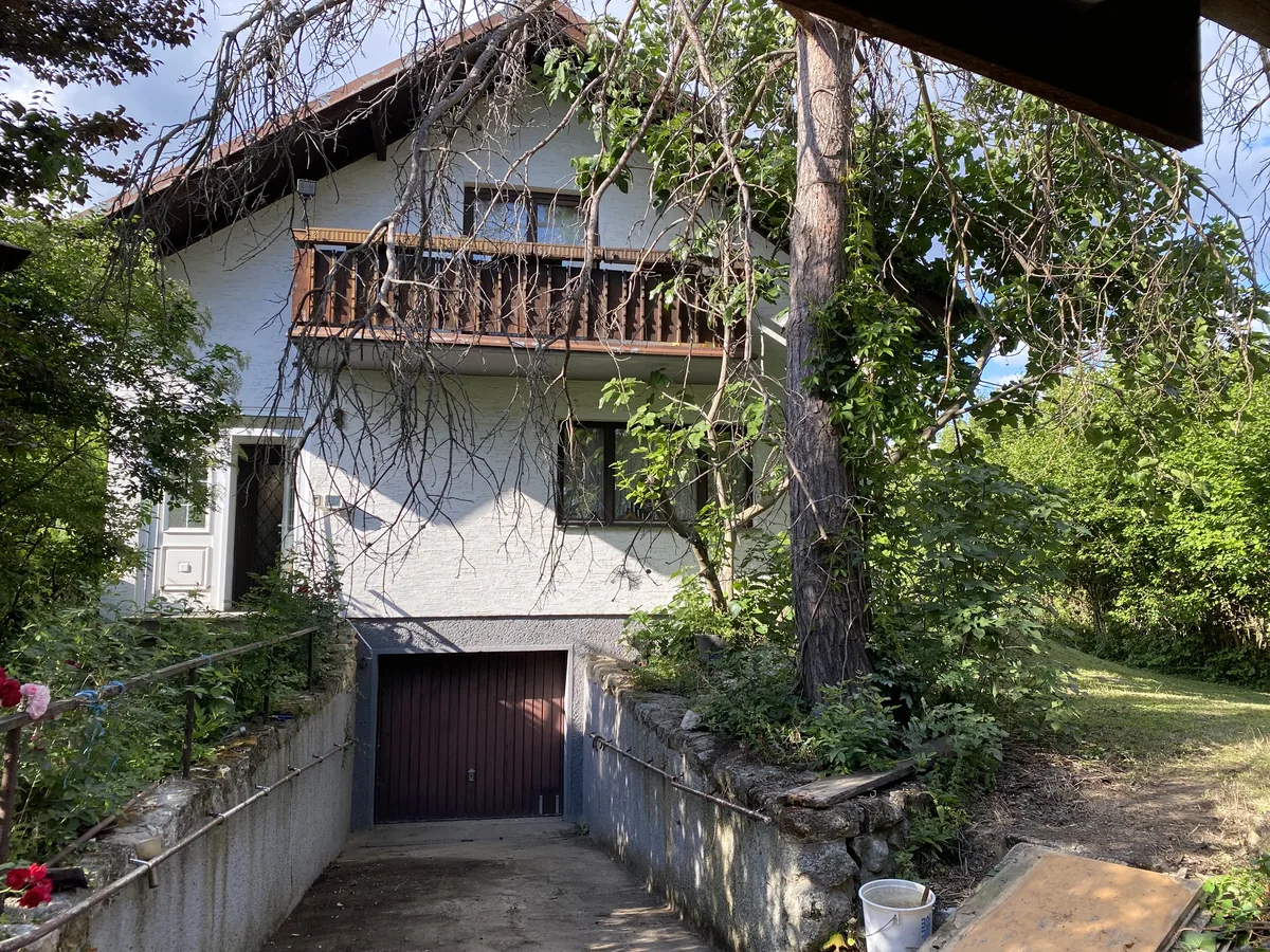 Wohnen im Grünen - Einfamilienhaus mit Wintergarten