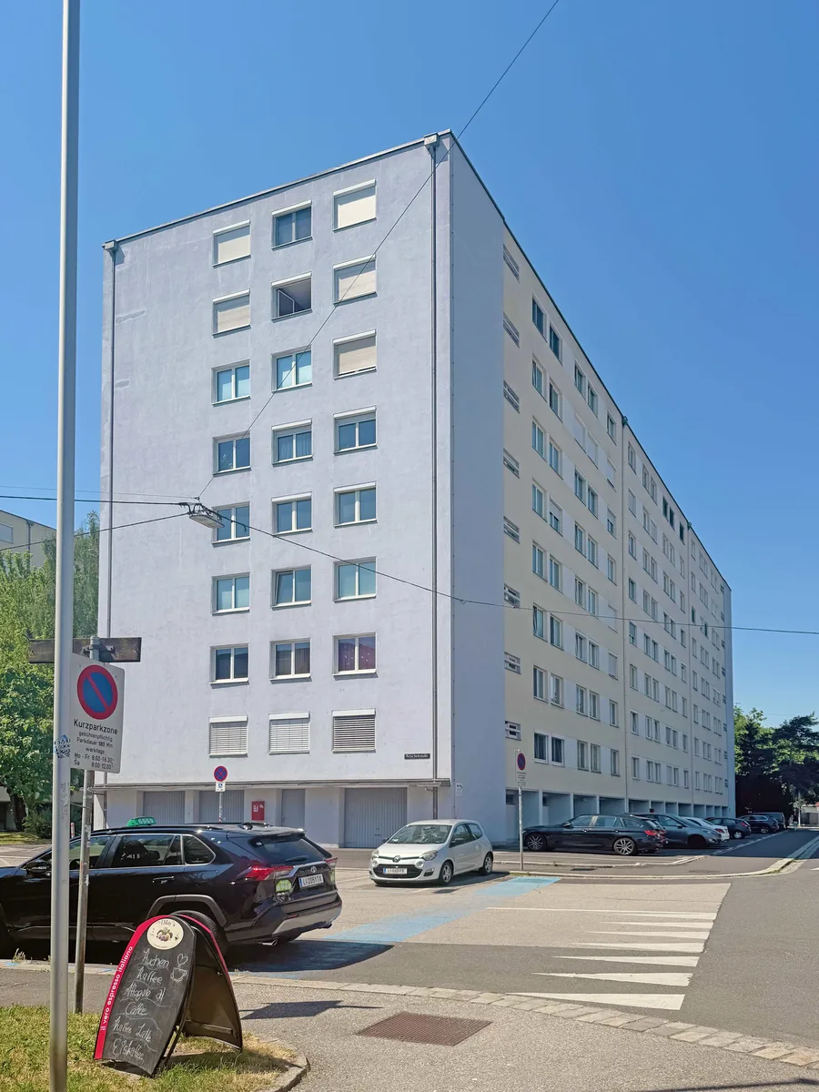 BESTE AUSSICHT! Großzügige Wohnung mit Loggia, Lift und Parkmöglichkeit im Zentrum von Linz
