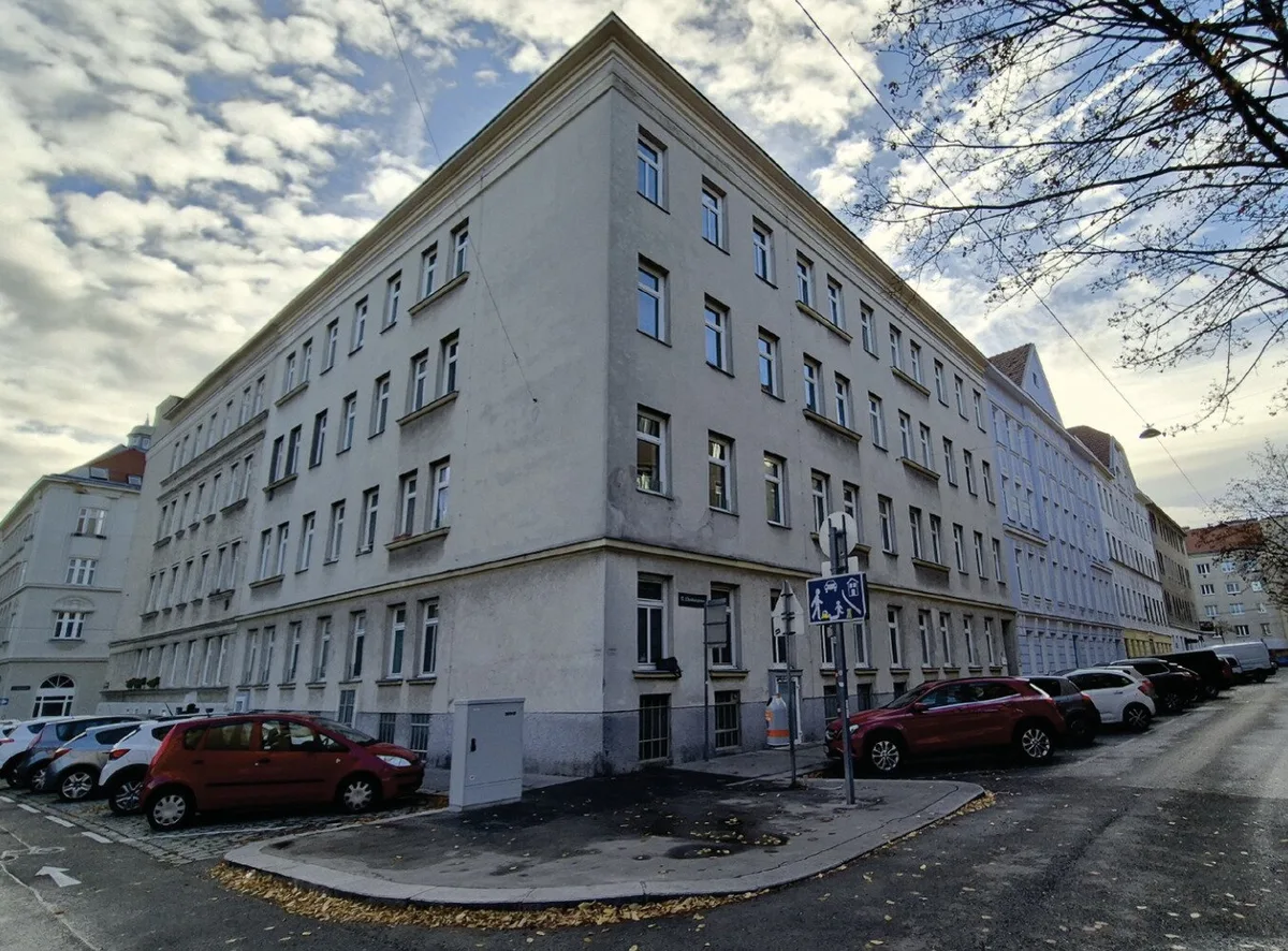 ROHDACHBODEN NAHE WIENER STADTHALLE!