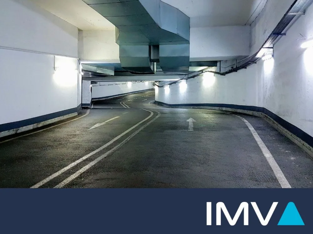 Stellplatz in zentraler Garage - Brünner Sttraße 124-126