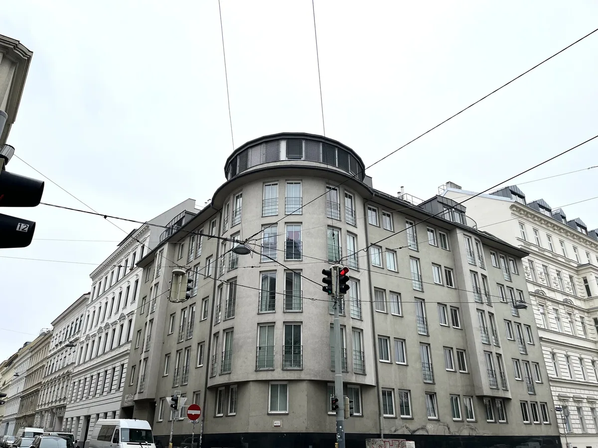 Stellplätze in zentraler Lage – Rampertstorffergasse 43, 1050 Wien