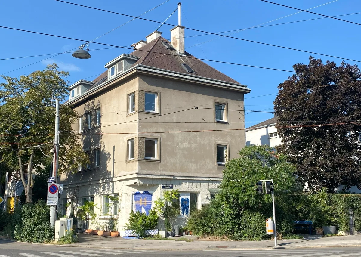 Wohn- & Geschäftshaus - Nähe Kongresspark und Wienerwald