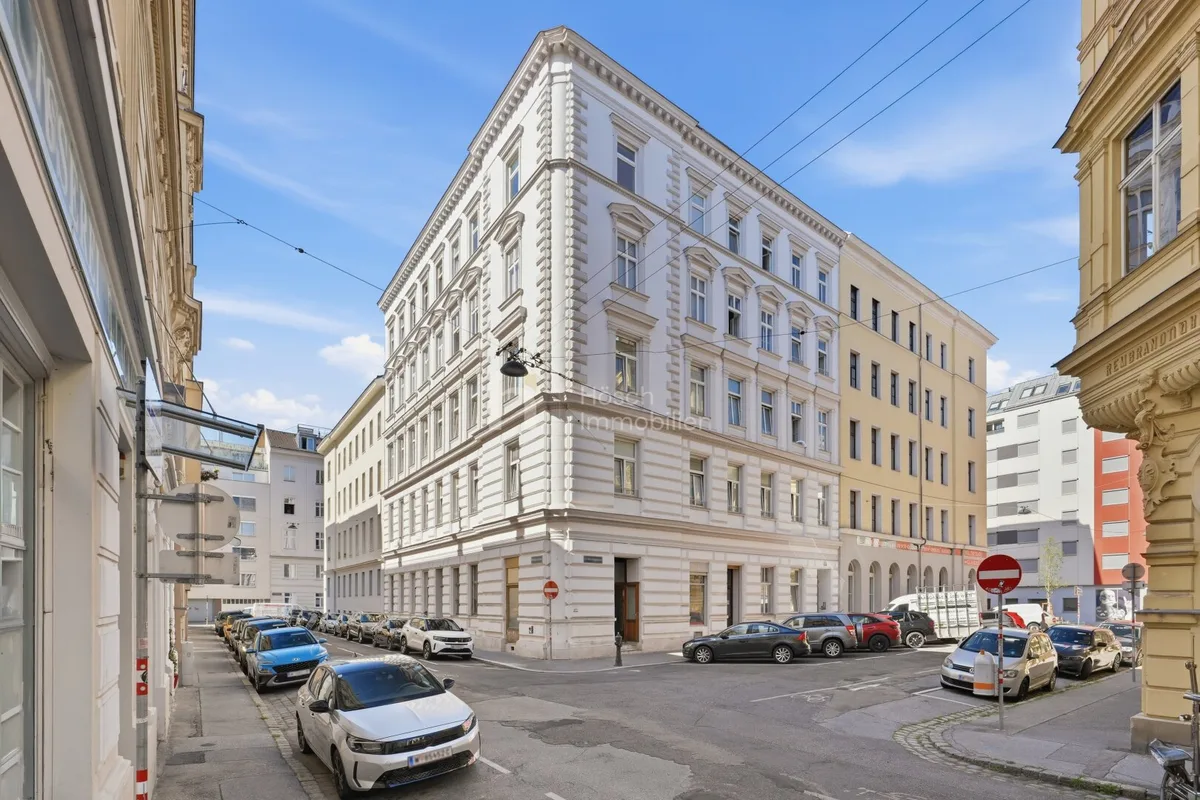 Leopoldstädter Eckhaus | Wohnen, Werkstatt und Lager zwischen Karmeliterviertel und Augarten