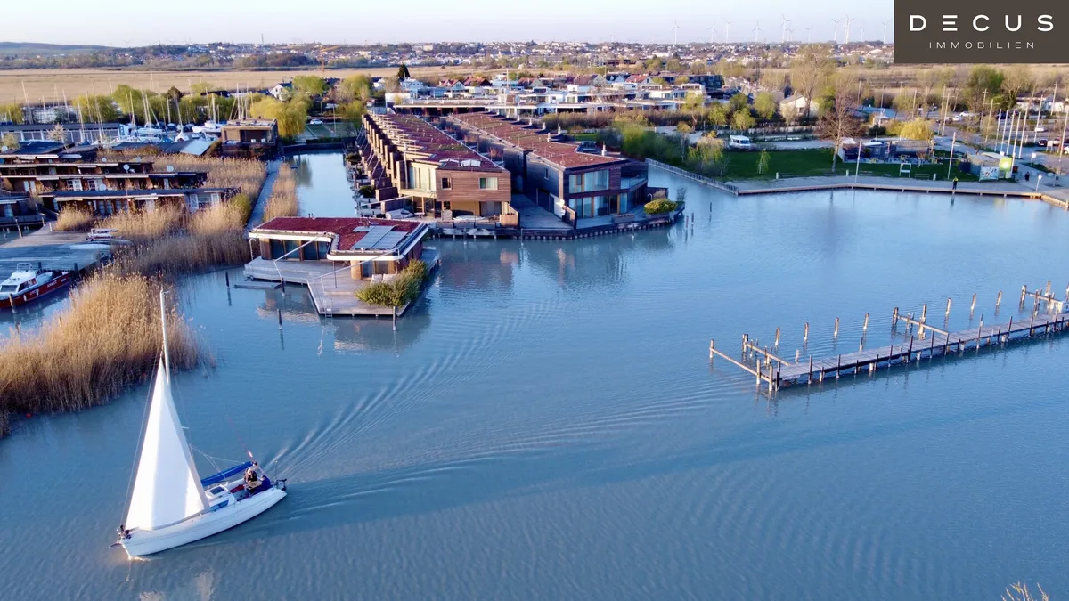 EXKLUSIVE SEEHÄUSER IN ERSTER REIHE AM NEUSIEDLER SEE