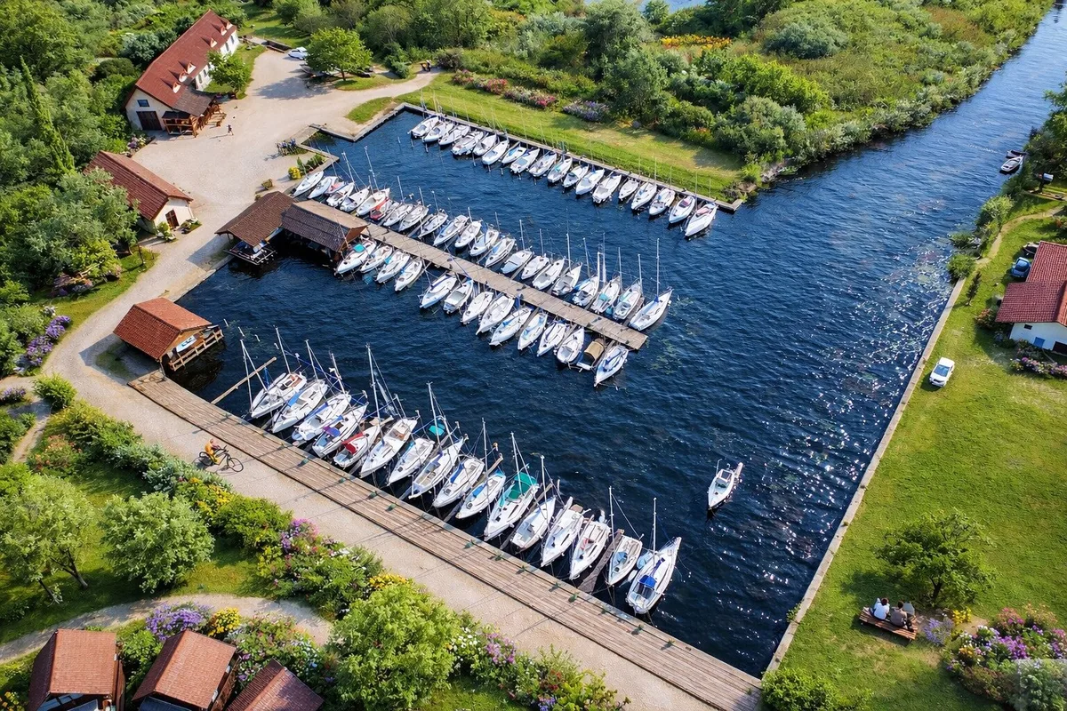 EXKLUSIVES ENTWICKLUNGSAREAL AM NEUSIEDLERSEE  - Yachthafen Fertőrákos/ UNGARN