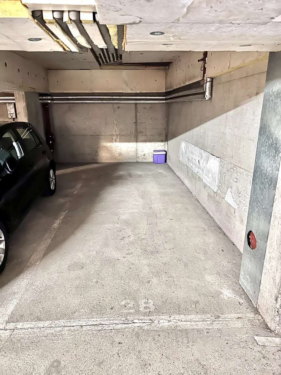 Provisionsfrei: Tiefgarage in Haag