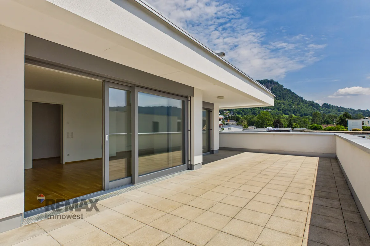 Traumhafte Starterwohnung in Wolfurt: Zwei Zimmer, große Terrasse und Blick auf den Gebhardsberg