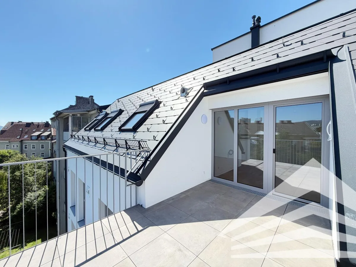 ERSTBEZUG: 3 Zimmer DG-Wohnung mit großem Balkon in Bestlage Urfahr