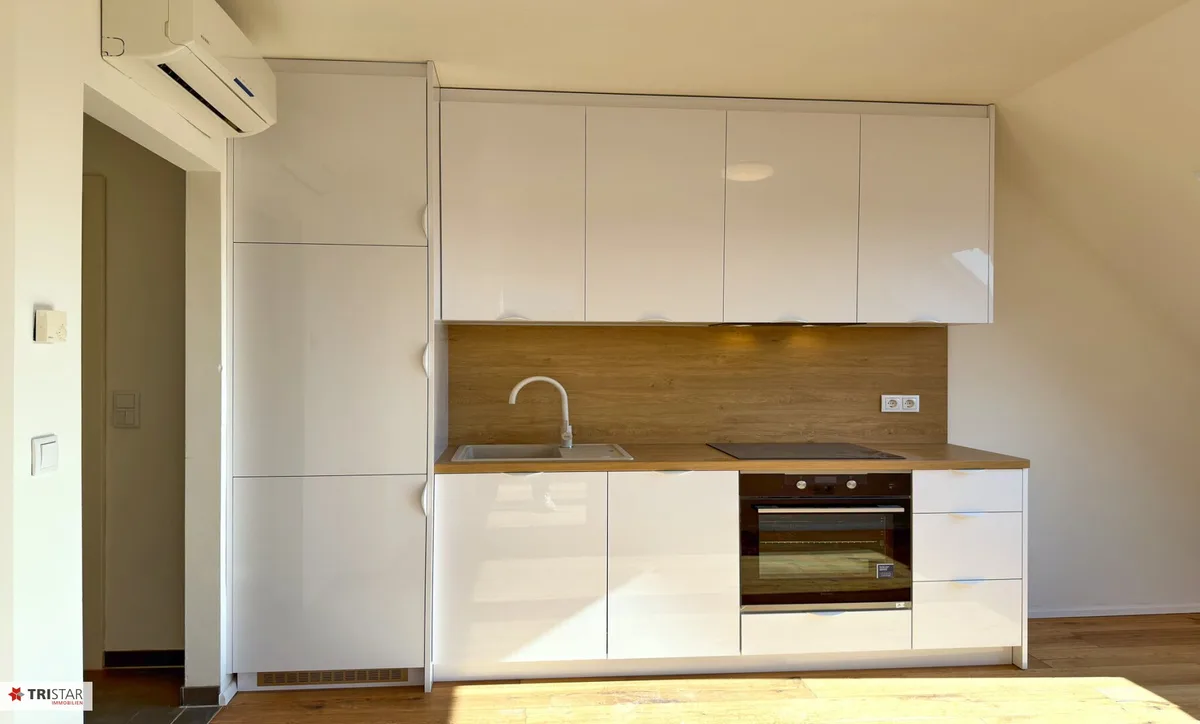 NEU! ++ TOPLAGE in 1070 Wien ++ 2-Zimmer-Dachgeschosswohnung ++ Küche ++ Ideal für Anleger sowie zur Eigennutzung ++