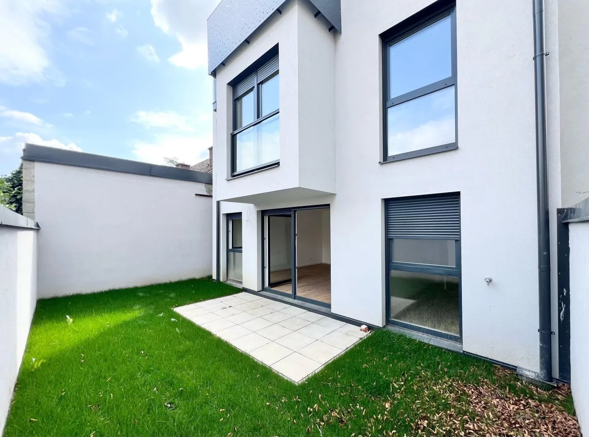 NÄHE U2: ERSTBEZUG IN GRÜNRUHELAGE I Balkon, Terrasse oder Garten I Aufzug I Fußbodenheizung & Kühlung I Luft-Wasser-Wärmepumpe I elektrische Raffstores